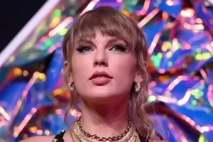 Taylor Swift's 'Eras Tour' Sparks Discussion on Cinema Manners – Let's Talk Movie Theater Etiquette